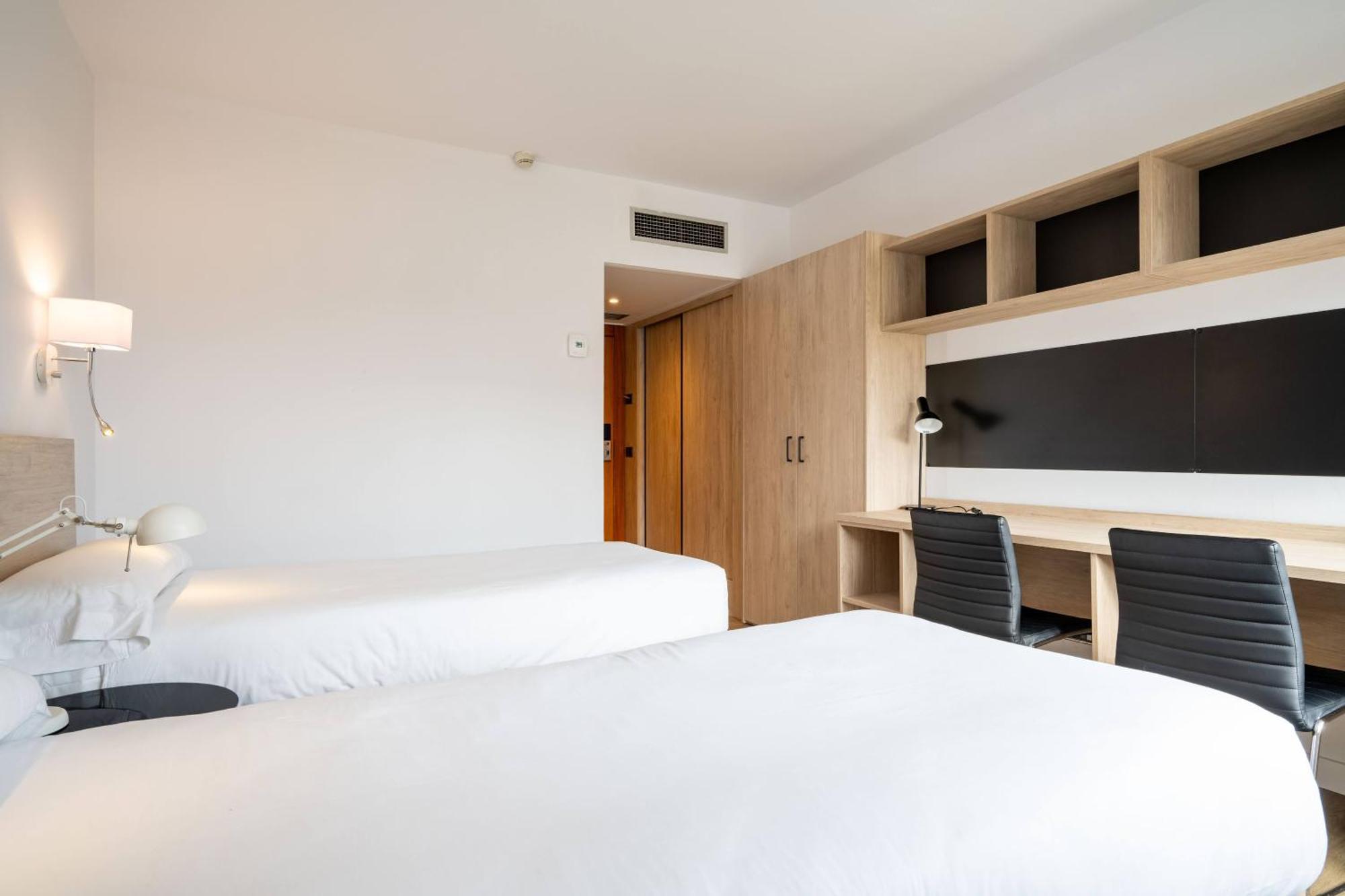 Micampus Pamplona Student Residence Exterior foto